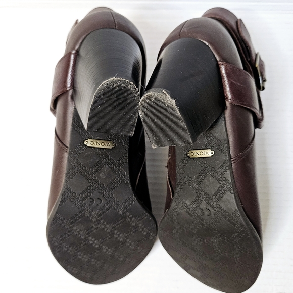 Vionic Trinity Bootie - Picture 9 of 13